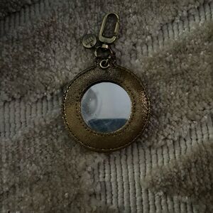 Keychain mirror